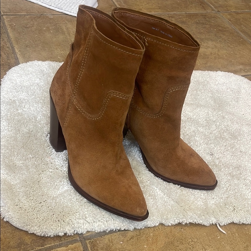 Dolce Vita Brown Suede Women's Ankle Boots….8.5